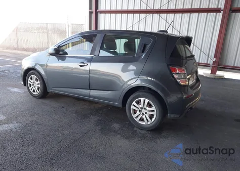 2020 Chevrolet Sonic Fwd 1Fl 5-Door из США, поврежденный, VIN 1G1JG6SB0L4131338